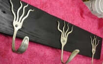 Вешалка для одежды своими руками: берём и делаем!