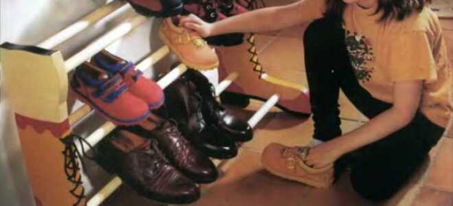 Очень веселая подставка для обуви своими руками