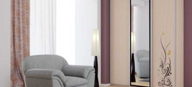 Как приклеить зеркало к дверце шкафа