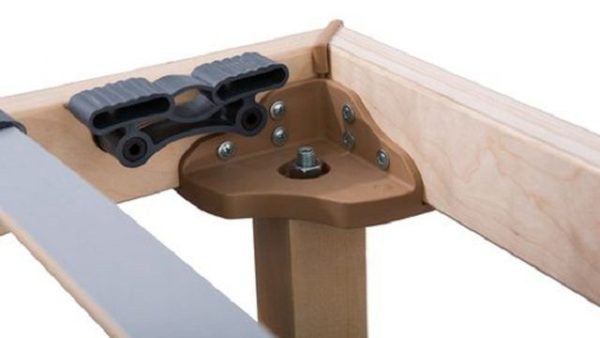 Крепление ножки к кровати