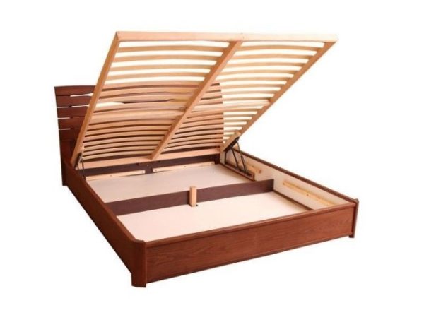 Кровать с подъемным механизмом