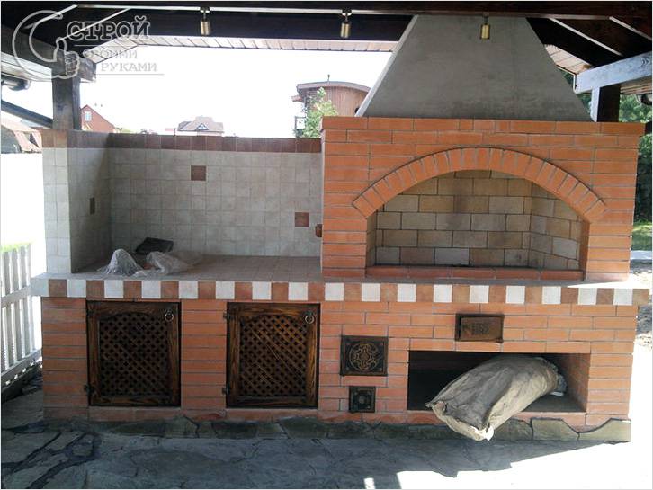 Барбекю из кирпича