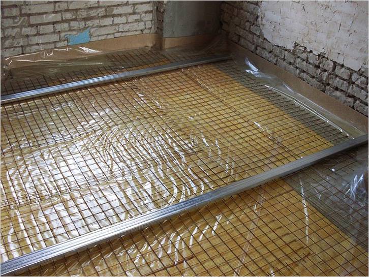 Гидроизоляция пола пленкой