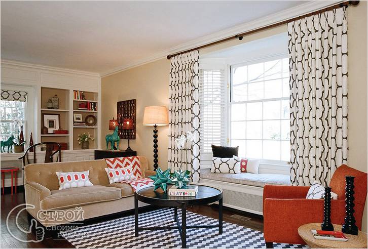 Светлые с контрастным геометрическим рисунком Светлые с контрастным геометрическим рисунком