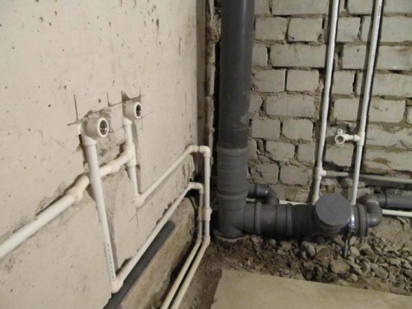 Скрытый монтаж водопровода из пластиковых труб