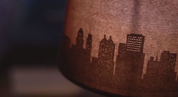 Заготовку помещают внутрь абажура